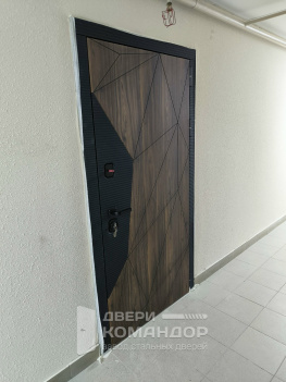 Входная дверь с комбинированной панелью ДК-11 Венге Лайн Дверной Континент